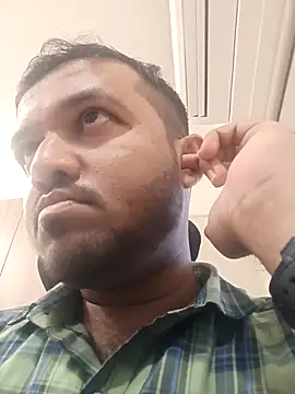 VJ17 online show from April 8, 11:42 am