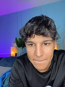 Leo Savage  online show from March 15, 3:14 am