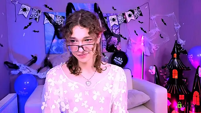 Snapshot of kevi_sunn chatting on October 22, 8:00 pm kevi sunn online show from October 22, 8:00 pm