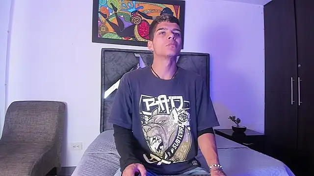 wyatt 3 online show from November 11, 12:32 pm