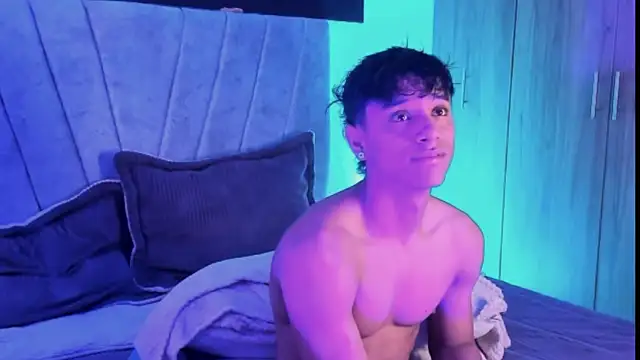 ZYZZ1312 online show from September 22, 6:40 pm