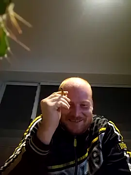 svenni2525 online show from October 14, 9:44 pm