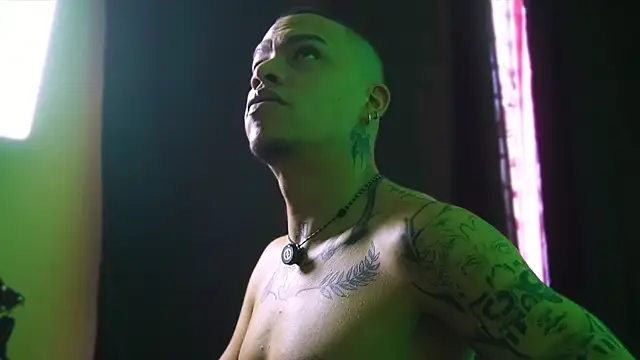 AlphaMasterXxx online show from February 5, 1:07 pm