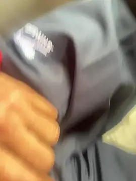 Snapshot of longfuckk chatting on October 31, 8:07 am longfuckk online show from October 31, 8:07 am