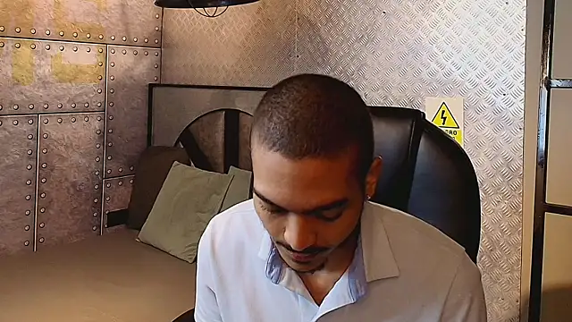 MarcusRain  online show from January 18, 4:14 am