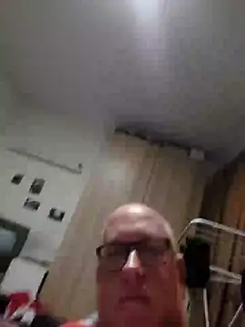 Snapshot of geilerd122 chatting on September 18, 9:50 pm geilerd122 online show from September 18, 9:50 pm