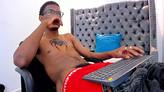 nero reyd online show from December 2, 7:39 pm