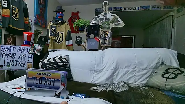 Snapshot of Str8ishVegasGuy chatting on October 21, 8:06 am Str8ishVegasGuy online show from October 21, 8:06 am