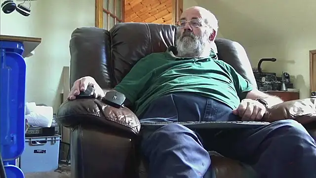 janzer13 online show from September 26, 1:09 pm