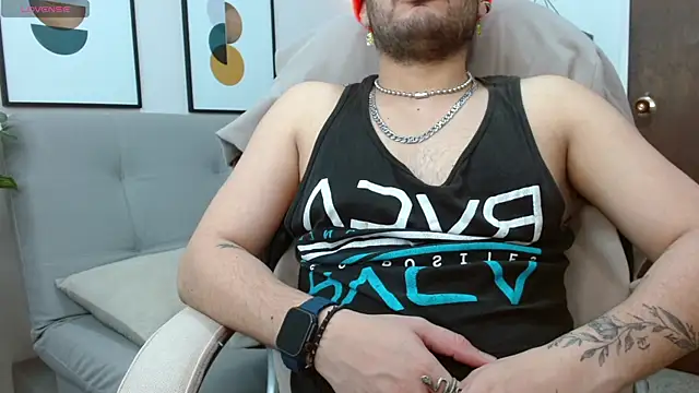Snapshot of __Damian___ chatting on October 24, 1:18 am Damian online show from October 24, 1:18 am