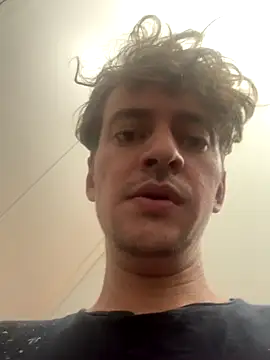 hottest23 online show from November 10, 9:20 pm