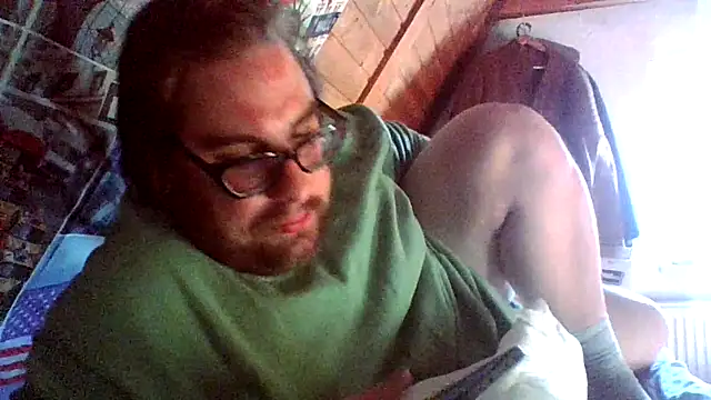 chubbyDavid1998 online show from October 27, 12:18 pm