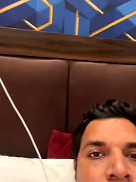 jucydick010887 online show from December 5, 5:14 am