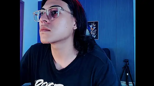 dirty model online show from January 13, 7:51 pm