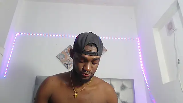 eebony stallion online show from November 11, 7:08 pm