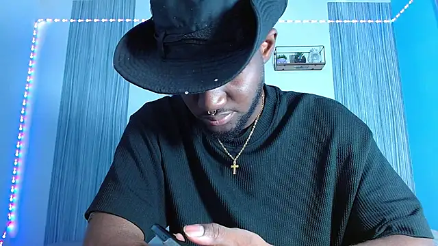 eebony stallion online show from November 3, 5:59 pm