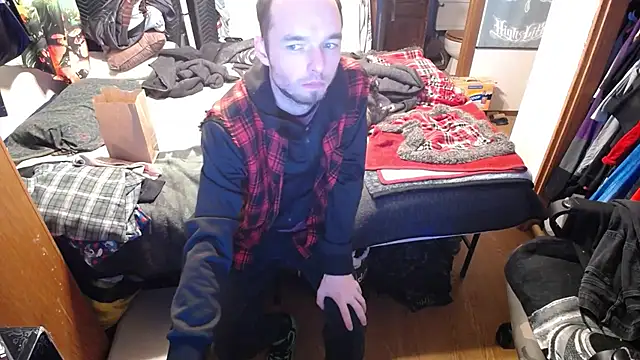 Snapshot of womenhateme69 chatting on October 16, 3:47 am womenhateme69 online show from October 16, 3:47 am