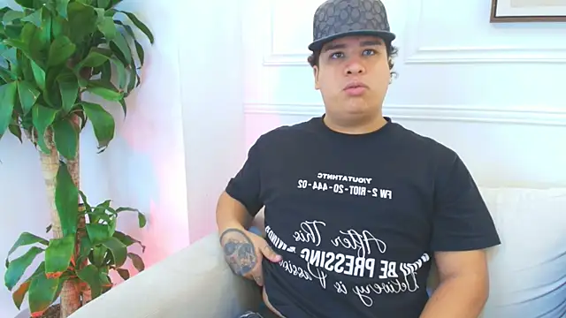 Naim Bennetsex online show from January 8, 6:46 pm