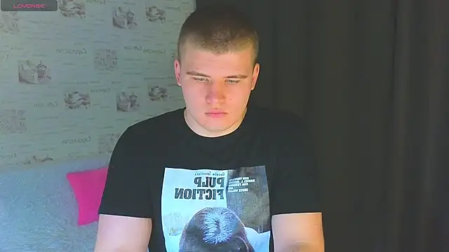 Snapshot of kittenmurr chatting on October 9, 8:36 pm kittenmurr online show from October 9, 8:36 pm