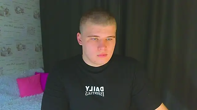 Snapshot of kittenmurr chatting on September 19, 9:03 pm kittenmurr online show from September 19, 9:03 pm