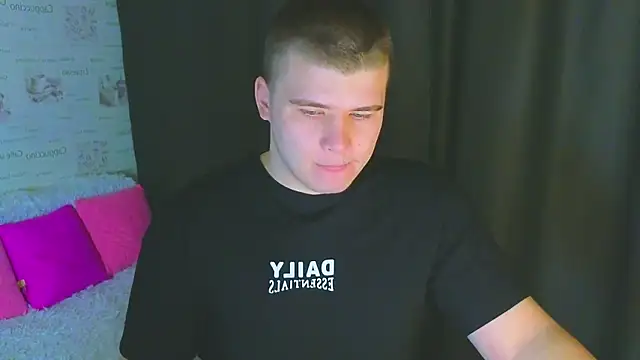 Snapshot of kittenmurr chatting on September 30, 8:45 pm kittenmurr online show from September 30, 8:45 pm