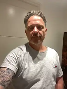 mrlovinhusband online show from April 27, 11:10 pm