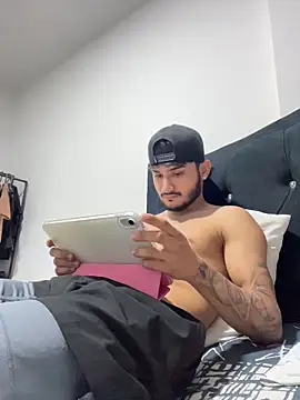 Nas-z09 online show from February 5, 7:43 pm