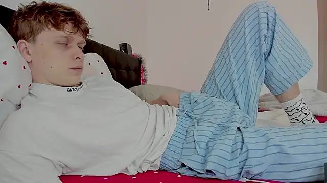 TalkingHead 0  online show from April 6, 6:36 am