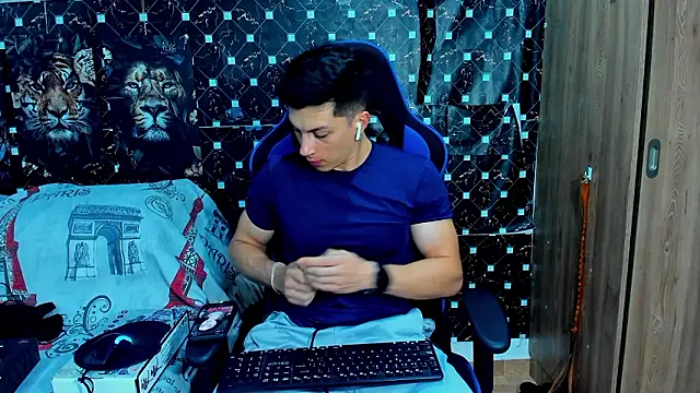 javiersexymann online show from February 11, 3:11 am