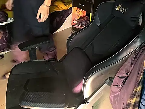 GoldyDong online show from December 16, 10:06 pm