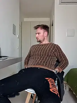 mrlyuis online show from March 30, 11:00 am