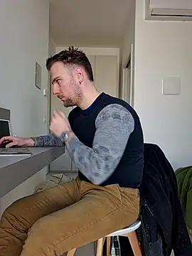 mrlyuis online show from February 24, 1:01 pm