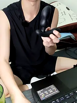 Snapshot of CYCYCYCYCY chatting on October 9, 2:22 pm CYCYCYCYCY online show from October 9, 2:22 pm