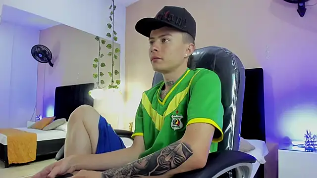 Nascary Fox online show from November 12, 7:52 pm