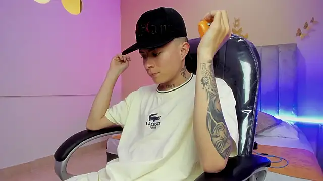 Nascary Fox online show from March 9, 8:58 pm