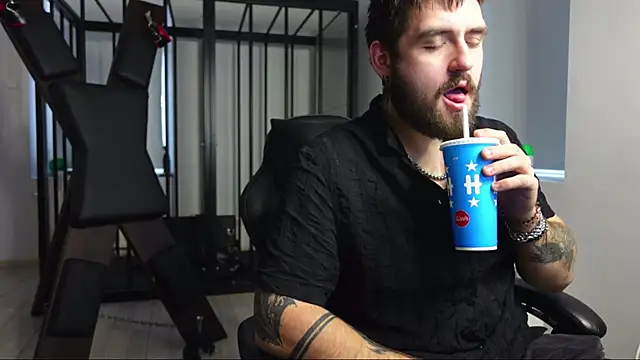 Mike Platano online show from October 18, 2:44 pm