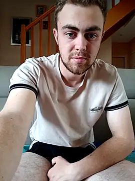 Aymeric35000 online show from April 3, 1:41 pm