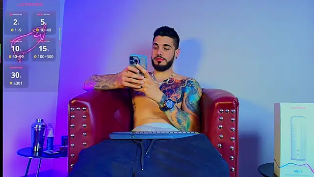 Snapshot of amodeus_bael_ chatting on October 7, 10:58 pm amodeus bael  online show from October 7, 10:58 pm