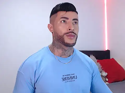 andrea de lucaa online show from November 26, 4:15 am