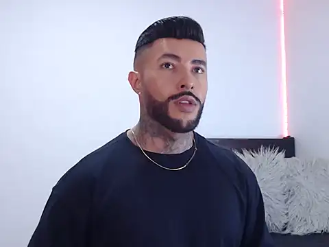 andrea de lucaa online show from September 28, 3:26 am