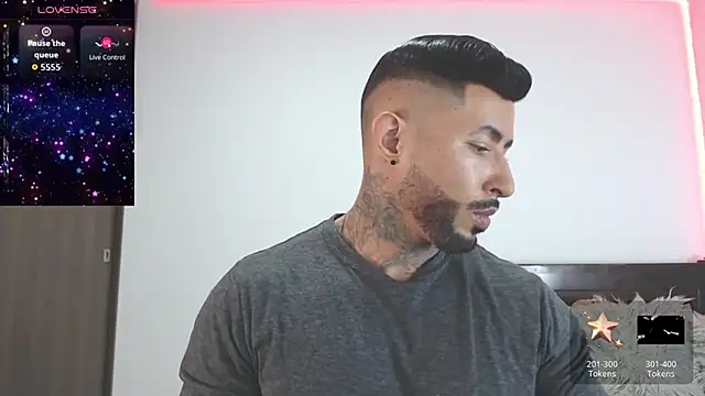 andrea de lucaa online show from March 21, 2:48 am