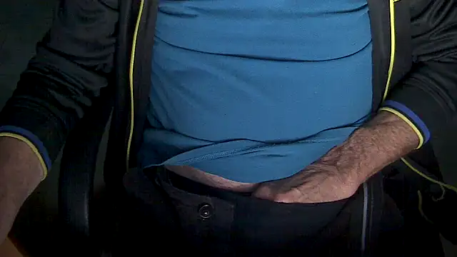 velikifant7 online show from April 2, 4:10 am