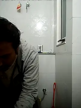 vardh033 online show from March 24, 5:12 am