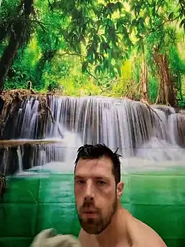 welcome-to-the-jungle online show from January 15, 6:32 pm