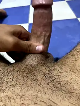 Snapshot of Aymenww chatting on October 16, 9:01 pm Aymenww online show from October 16, 9:01 pm