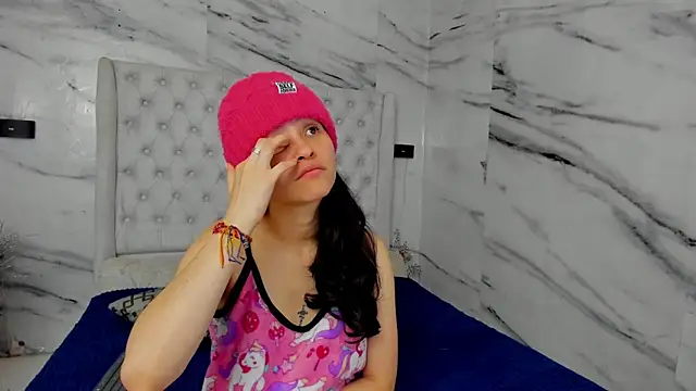 Ari and Storm online show from October 2, 2:32 pm