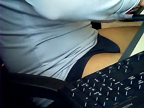 Snapshot of hotboydon2495 chatting on October 24, 1:51 am hotboydon2495 online show from October 24, 1:51 am
