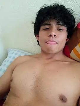 l01alexis online show from February 25, 8:10 pm