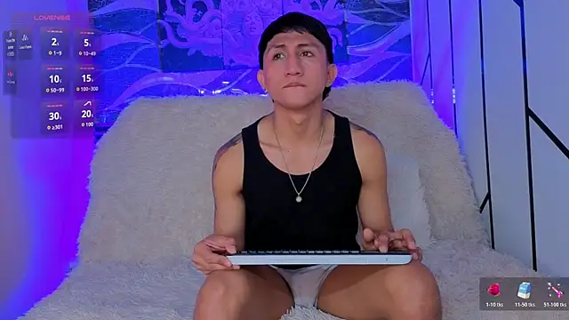 oliver mr  online show from March 30, 8:10 pm