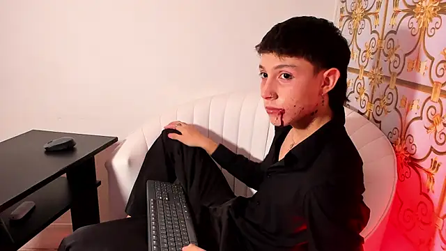 LittleDanny  online show from October 31, 5:16 pm